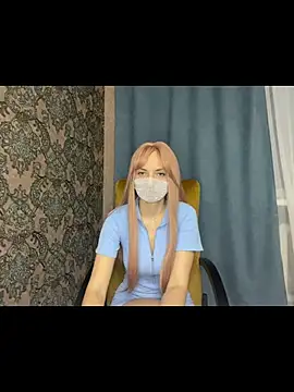 SophieBlackwood webcam