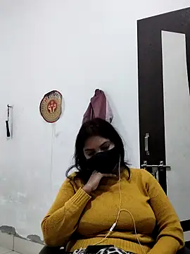 Webcam Model (illay_love)  is live.Free join now!