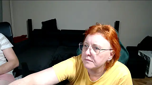 joannaandneighbour - JoannaAndNeighbour's free webcam - UK Sex Cams