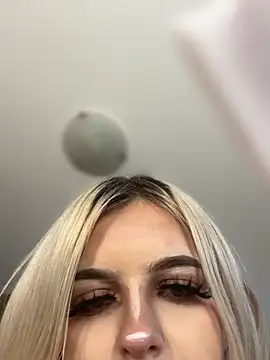 Steffi_Snowbunny webcam