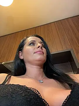 Webcam Model (Hotmomcheckk_) is live