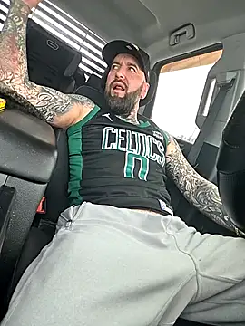 Beardedtattood webcam