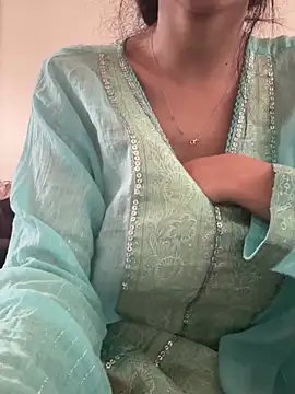 Webcam Model (morrocoXcute) is live