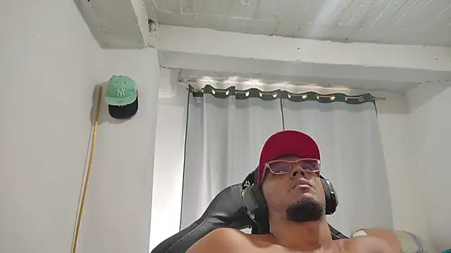 romeos_desire webcam