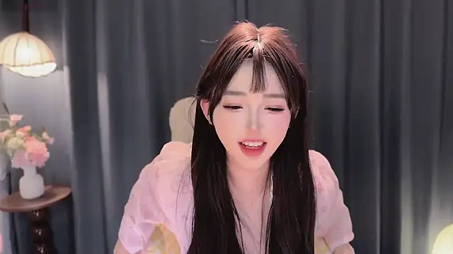 美女Yaiyigirl在线直播