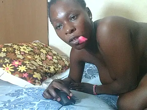 Sexyblackgold webcam