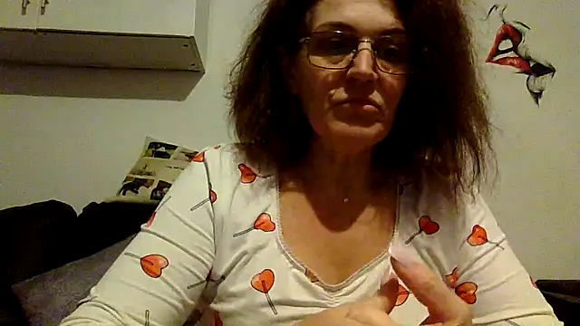 rubyyrosee - RubyyRosee's free webcam - UK Sex Cams