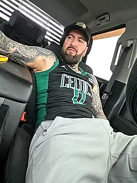 Beardedtattood webcam