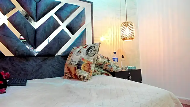 annie_vega17_ webcam