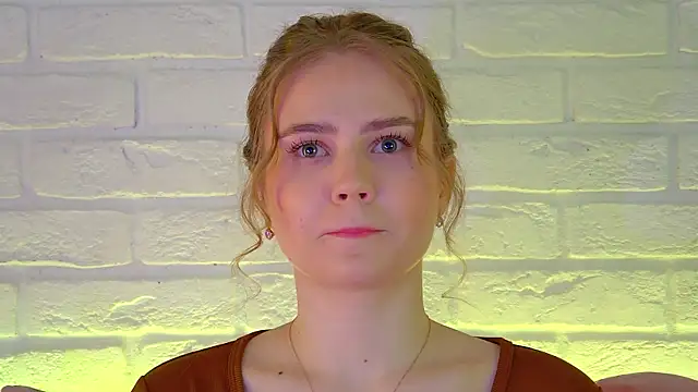 SelinSwarovski webcam