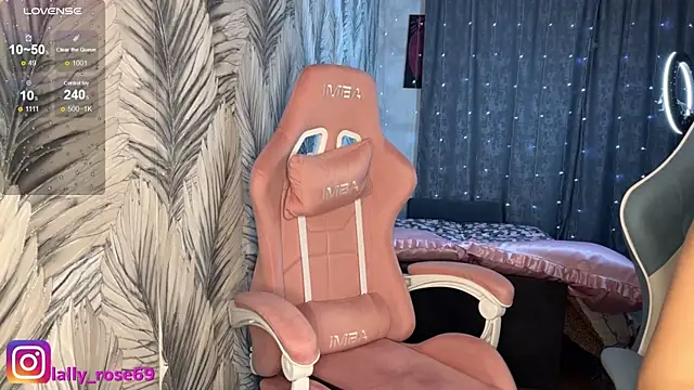 LallyRose69 webcam