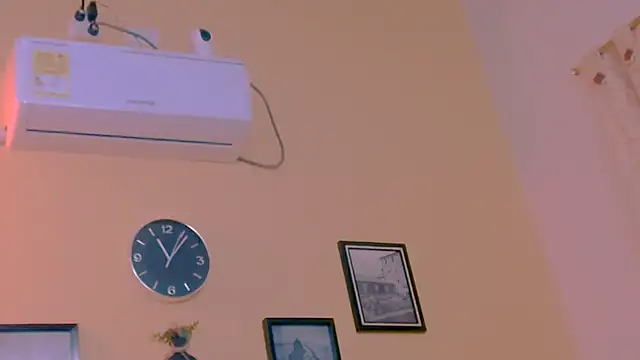 sexiempoderada18 webcam