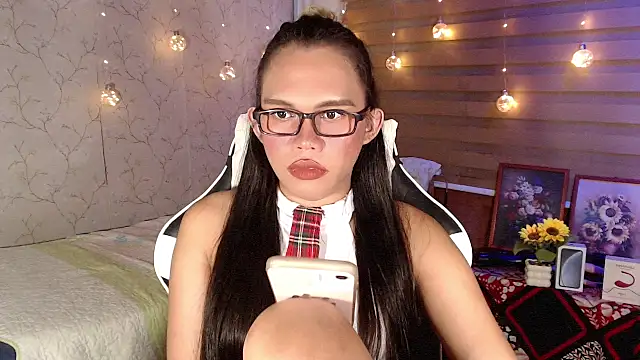 SweetSurrender_ webcam