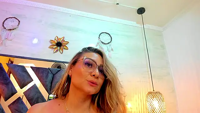 annie_vega17_ webcam