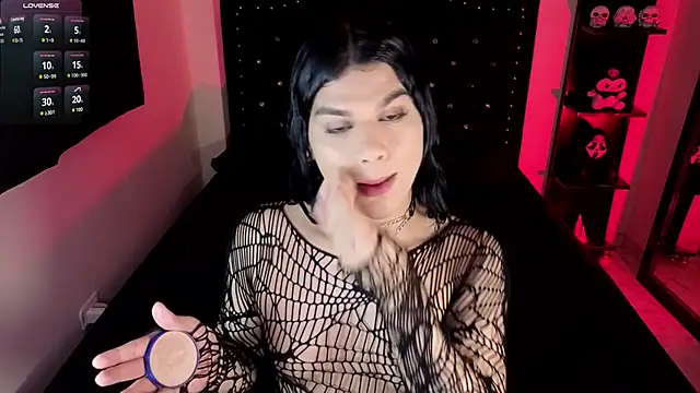 DarkAndTenderGirl webcam