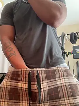 keybump323 - KeYBuMp323's free webcam