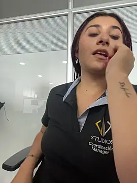 Nahomy_Benett webcam