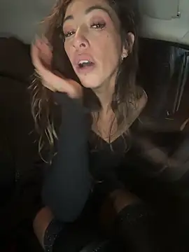 Amani_thewolf webcam