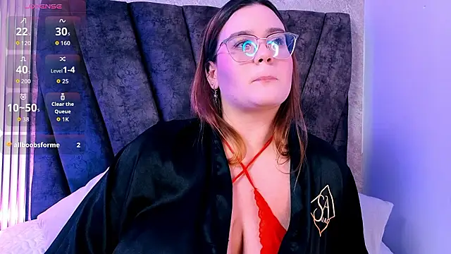 zoe_hugeboobs webcam