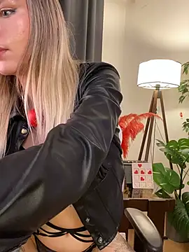 MistressMommyKate webcam