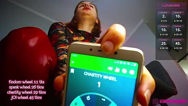 KinkyMissCherry webcam