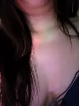 美女uac666在线直播