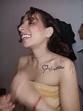 AlexxaAndRileyy webcam