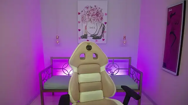 Ashley_benson_x webcam