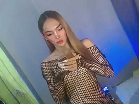 sweetfuckerbaby18 webcam