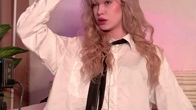 BellaSecrettt webcam