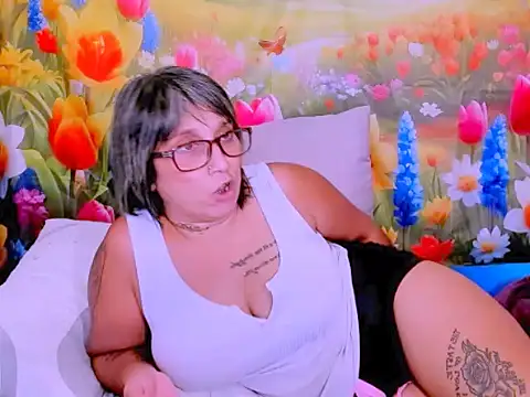 indianroxy webcam