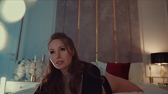 MilaDYstarlight webcam