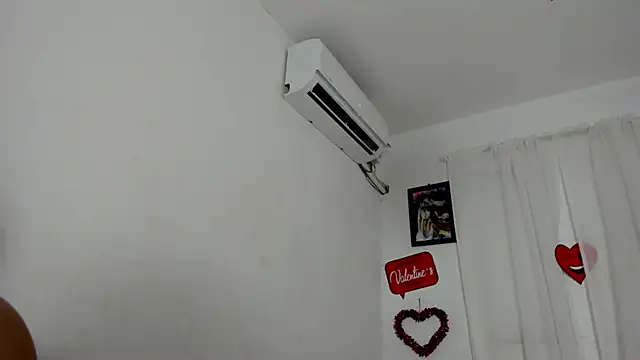 Laura_and_Kevin webcam