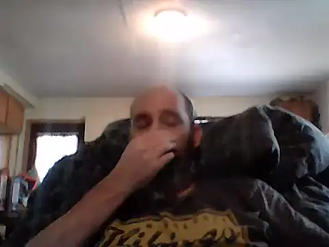 crazyheratic8 webcam