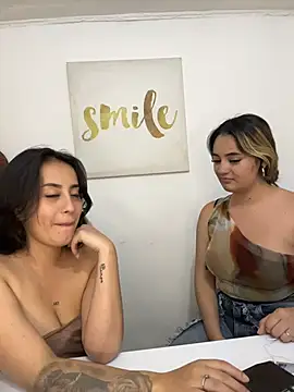 Antonella_Julieta webcam