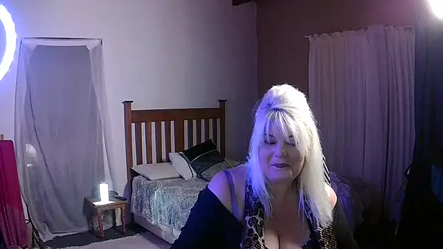 Miahotmilf webcam