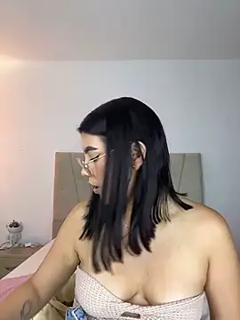 Webcam Model (Julietalcl)  is live.Free join now!