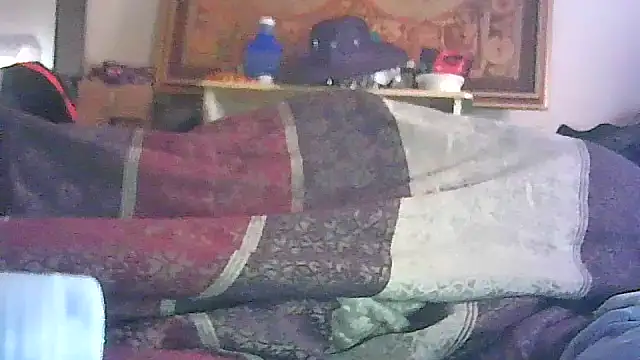 ON3YOULLN3VER_FIR3 webcam