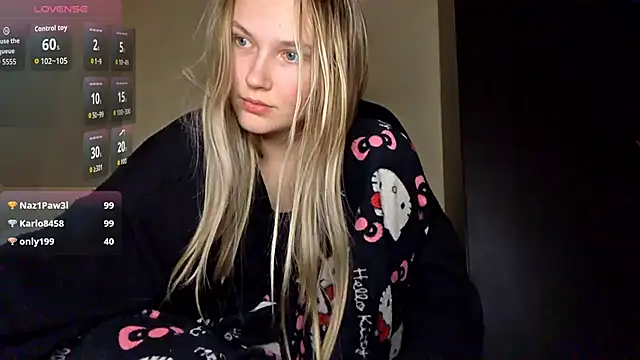 KarinRobertson Live Webcam on Stripchat