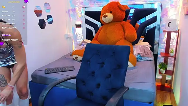 Charlotte_Landry__ webcam