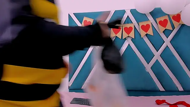 natasha_and_zoe webcam