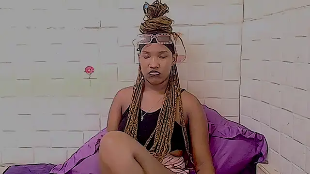 EroticSexyPrada webcam