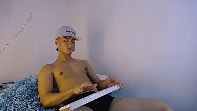 BabyAndy_ webcam