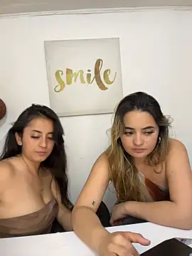 Antonella_Julieta webcam