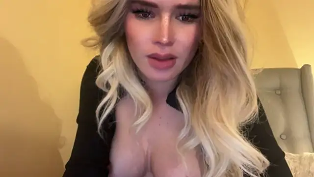 surprisecockmia webcam