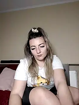 Sweetredvelvet webcam