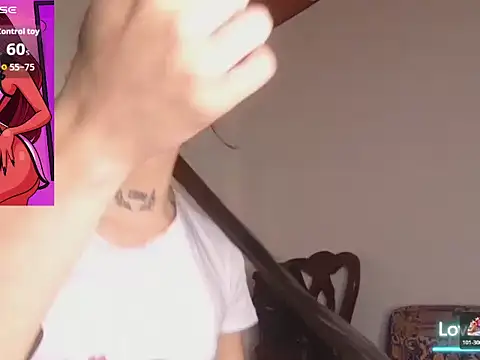 Scarlett_crastrawberry webcam