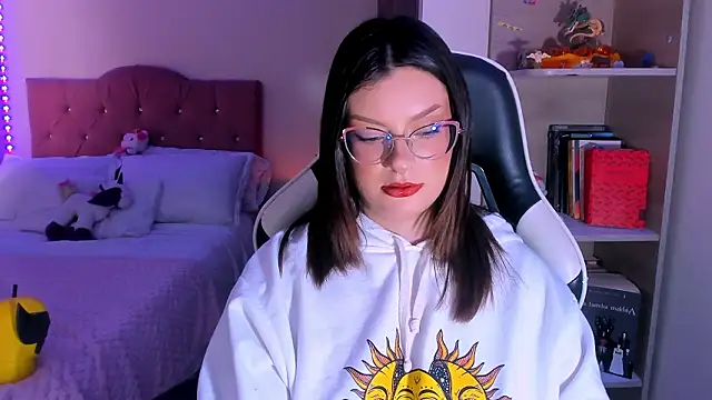 OphelianaRose33 webcam