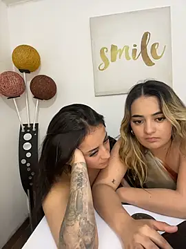 Antonella_Julieta webcam