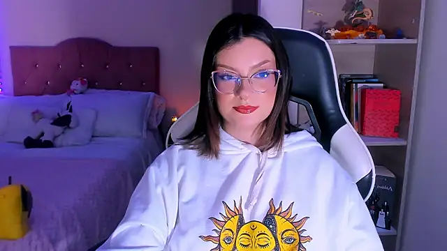 OphelianaRose33 webcam